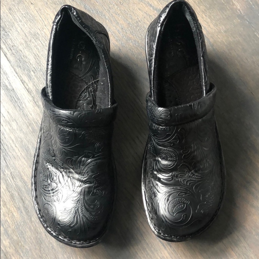 BOC CLOGS - Picture 2 of 10